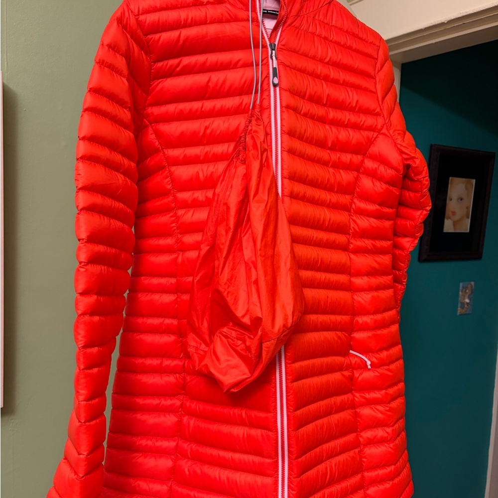 Stio Women's Vibrant Reddish orange Puffer Jacket new without tags